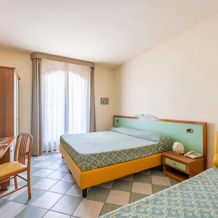 Elena 4* Tortoreto