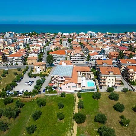 Elena 4* Tortoreto