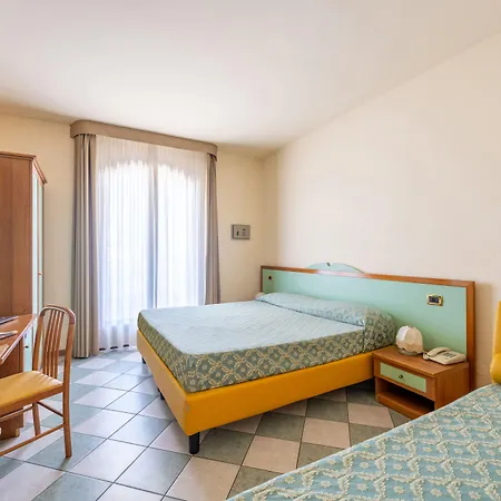 Elena 4* Tortoreto