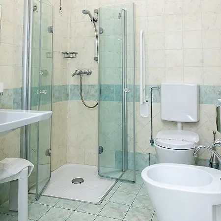 Elena Hotel 4*