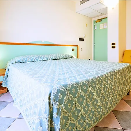 Elena Hotel 4*