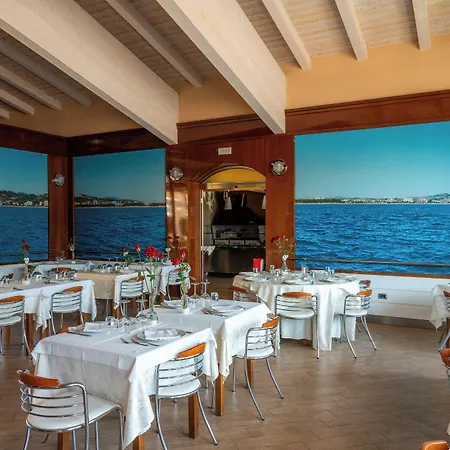 Elena Hotel 4*