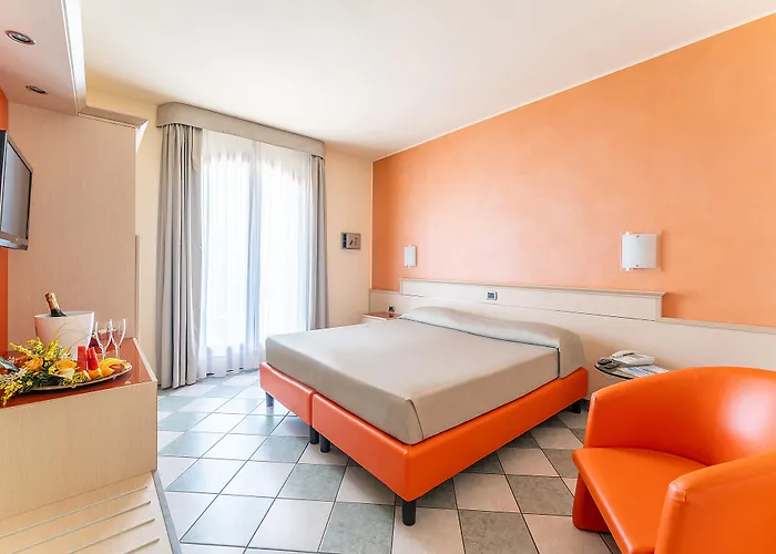 Elena Hotel 4*